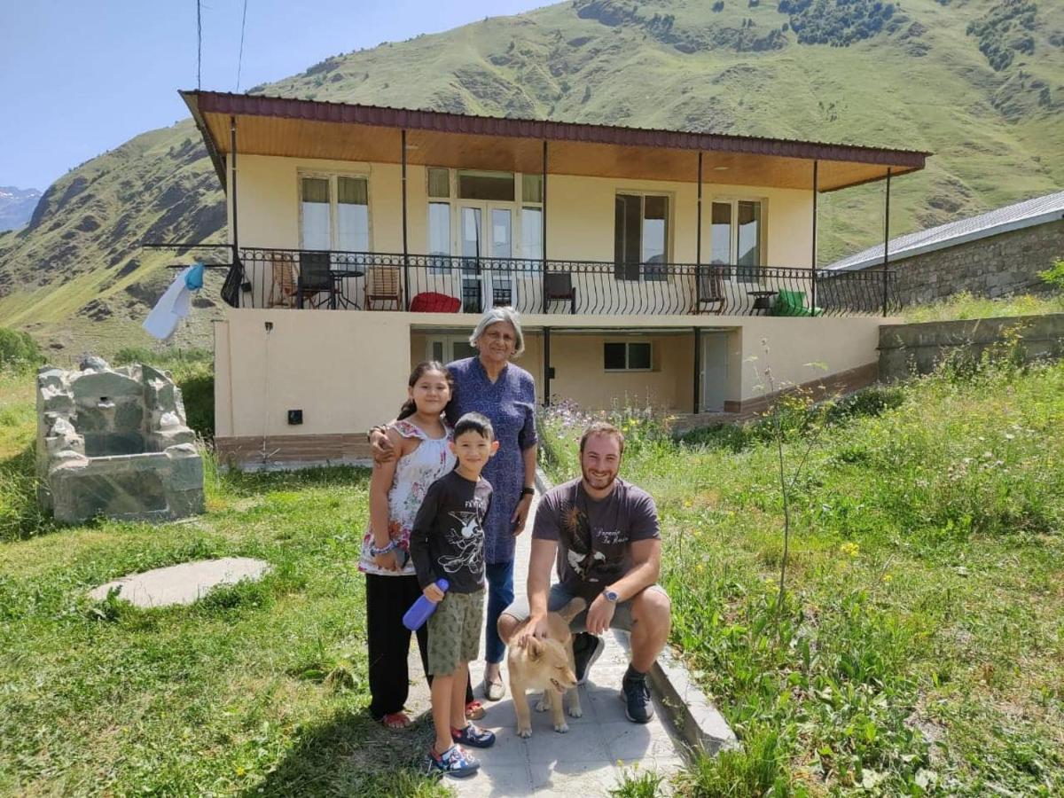 Cozy Hotel Kazbegi Dış mekan fotoğraf